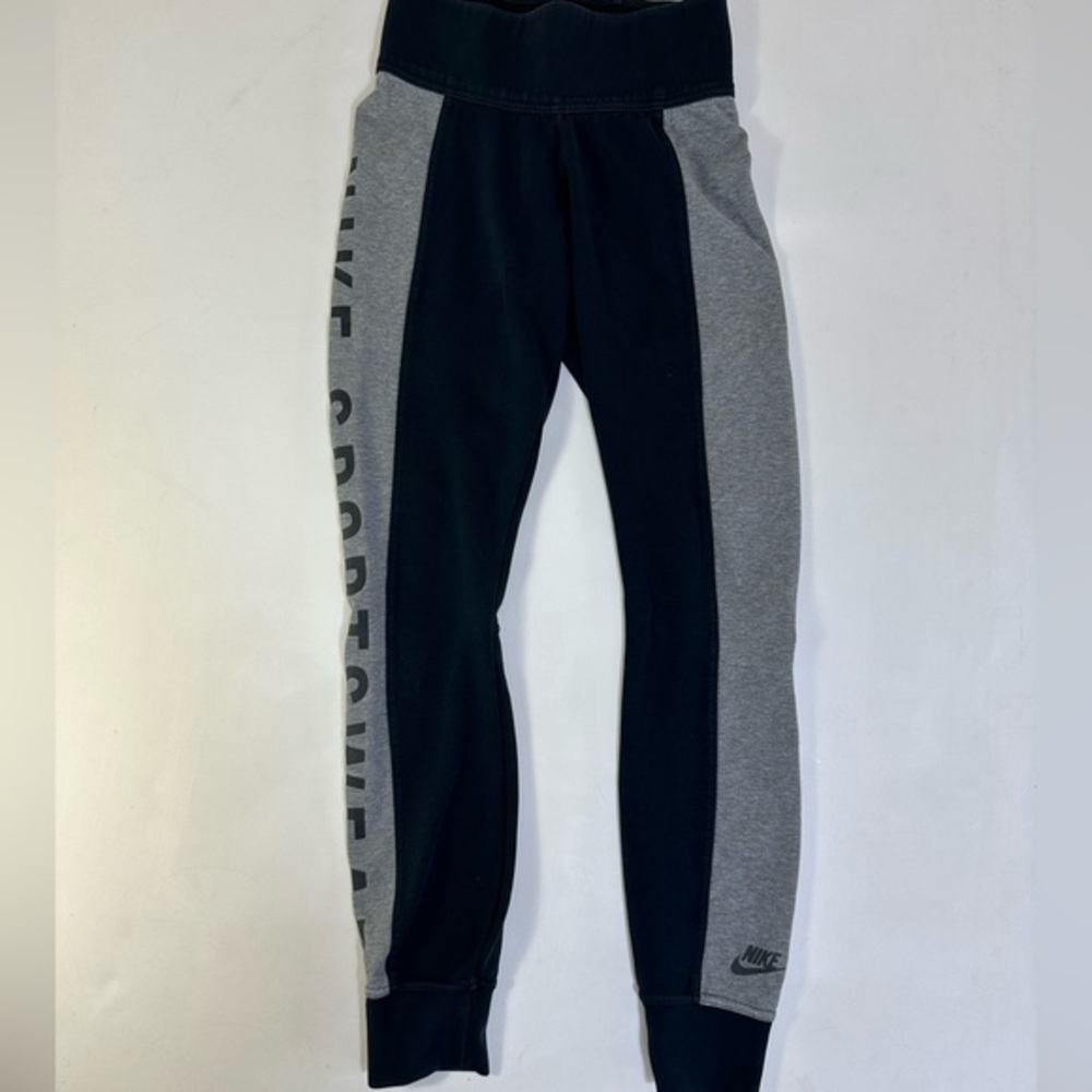 Nike Sportswear Red Tag Women’s Joggers Leggings Essential Size S